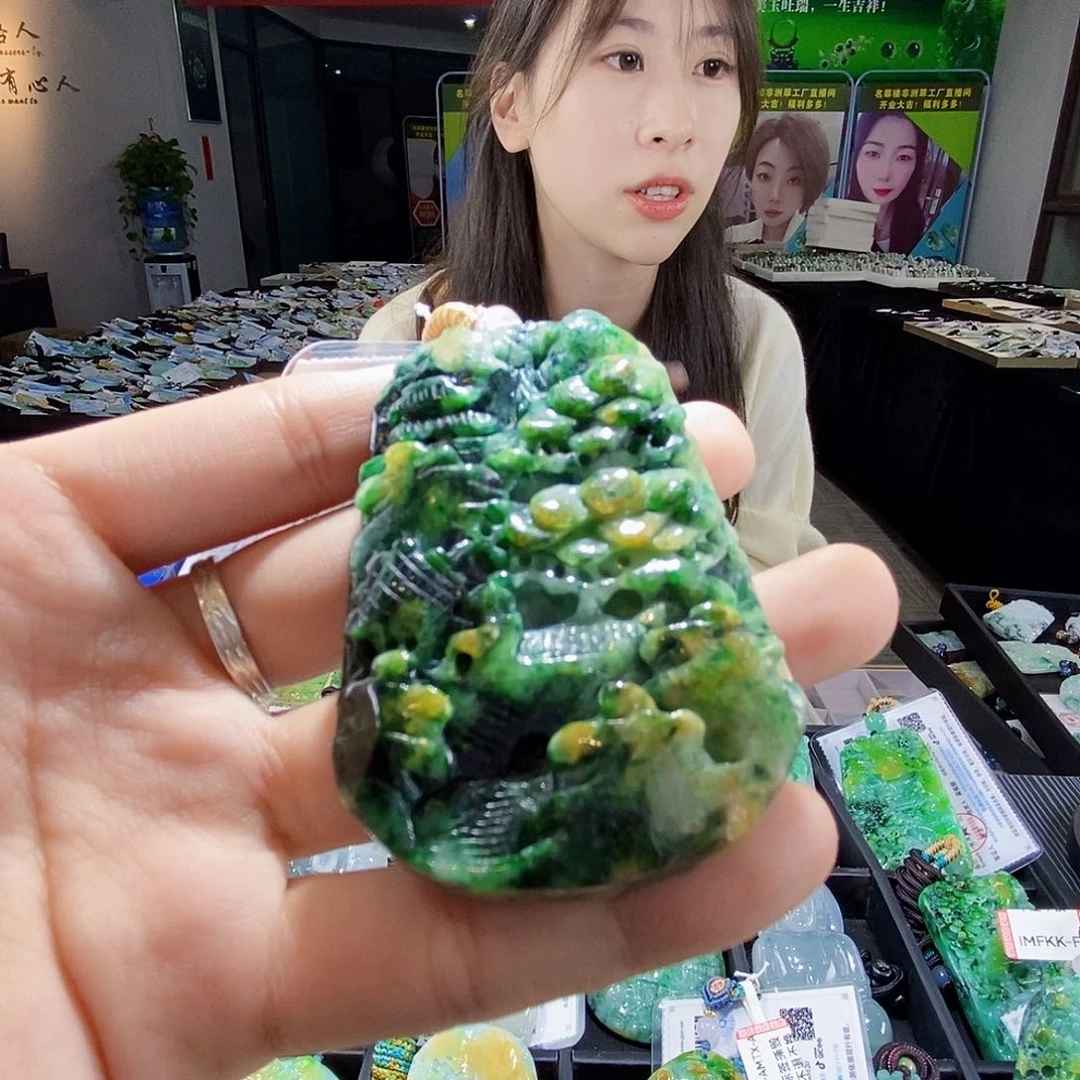 颈饰未镶嵌翡翠翡翠