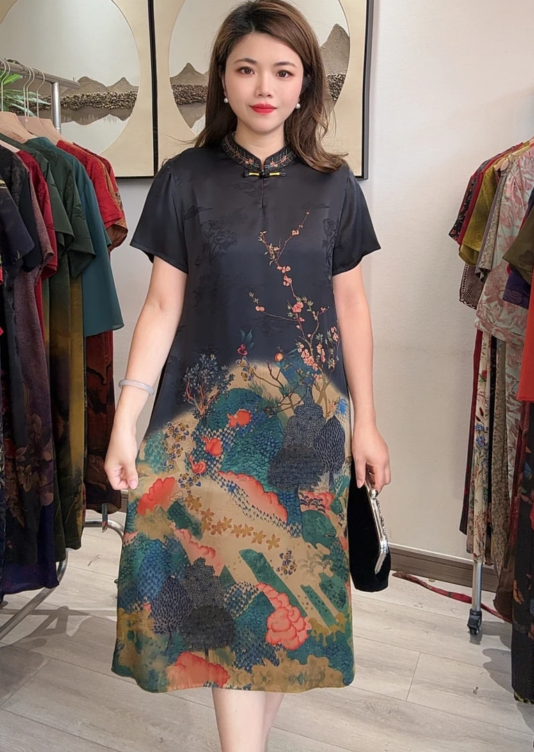 1074-6新款刺绣旗袍连衣裙，高档妈妈装50岁母亲节