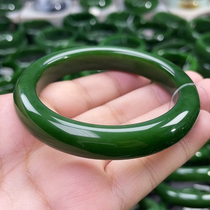 未镶嵌手镯和田玉（碧玉）