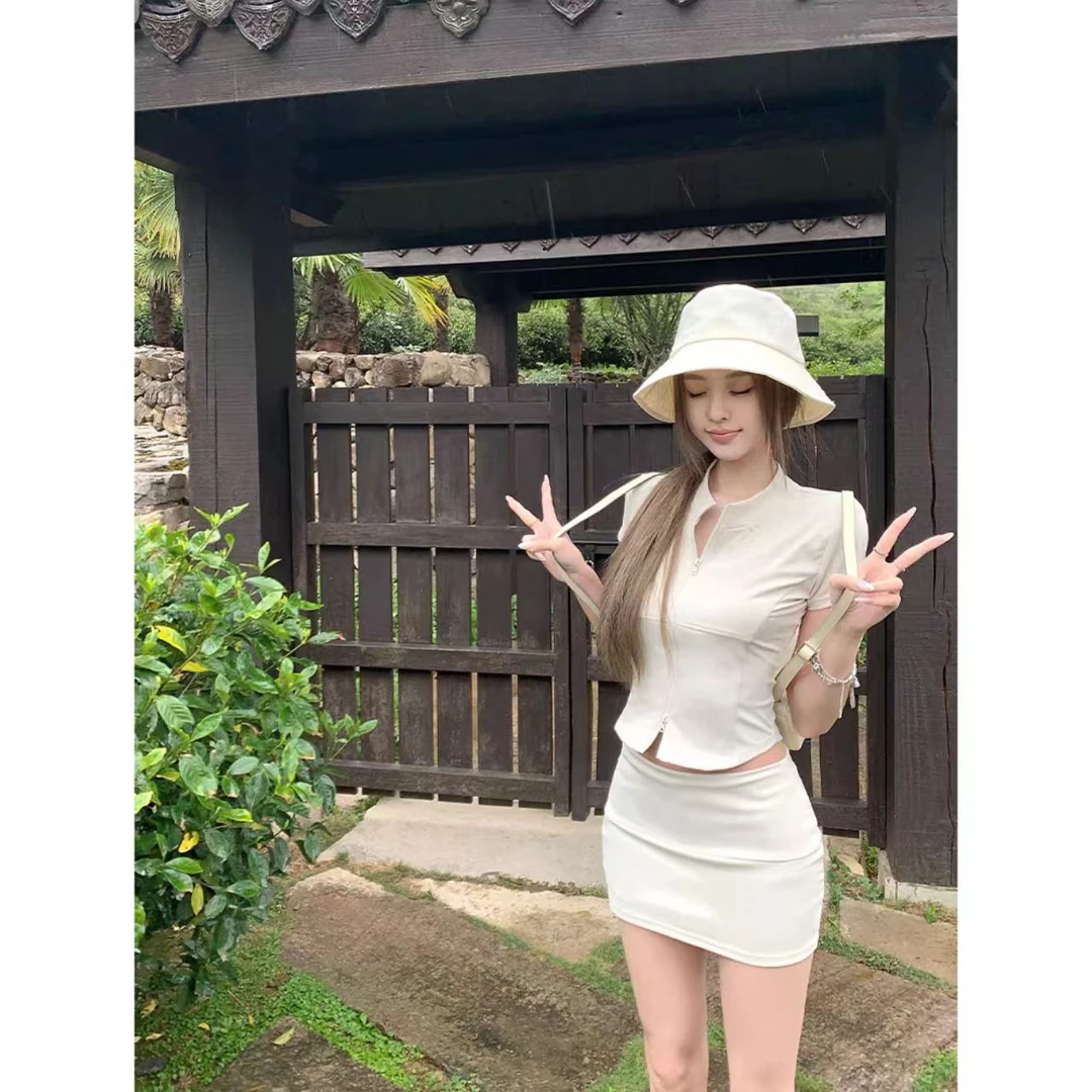 曼曼【光感氧气组~】夏季修身短袖上衣包臀半身裙瑜伽防晒两件套