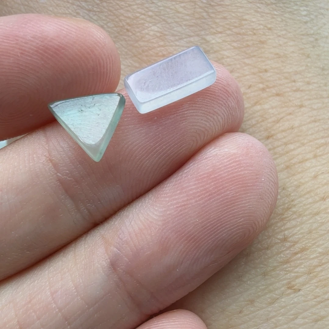 A****翡翠未镶嵌颈饰150