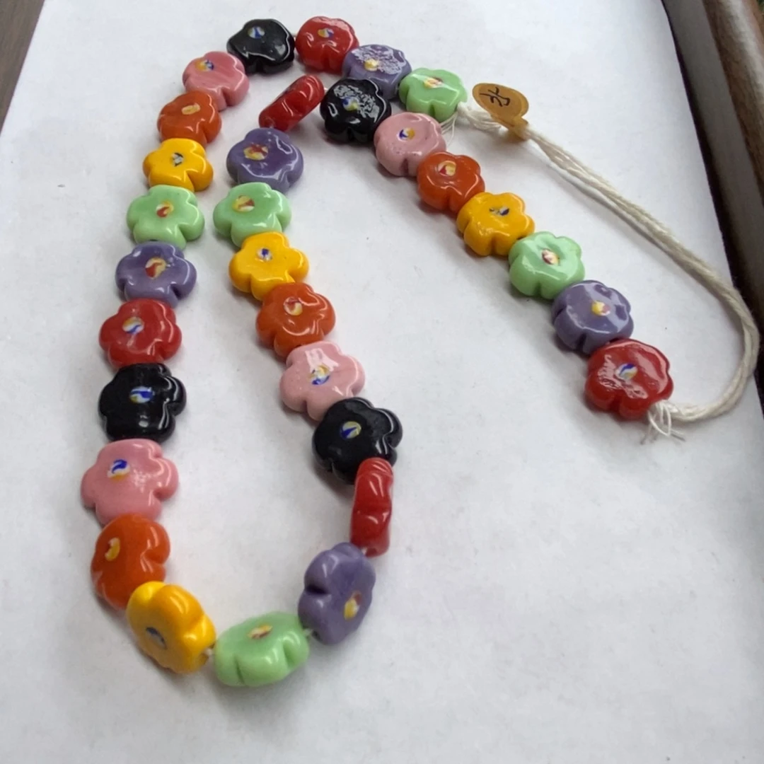 琉璃颈饰西亚花片