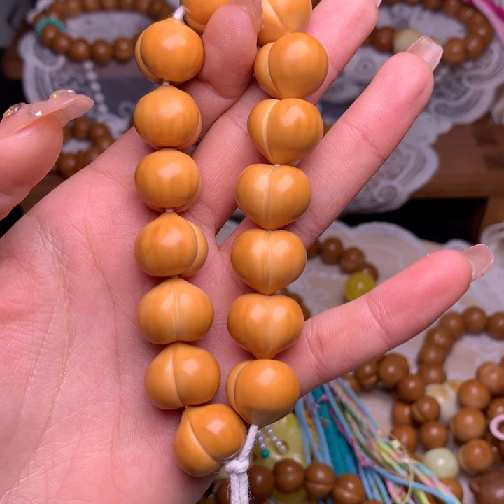 猴头核桃吊坠屁桃手持