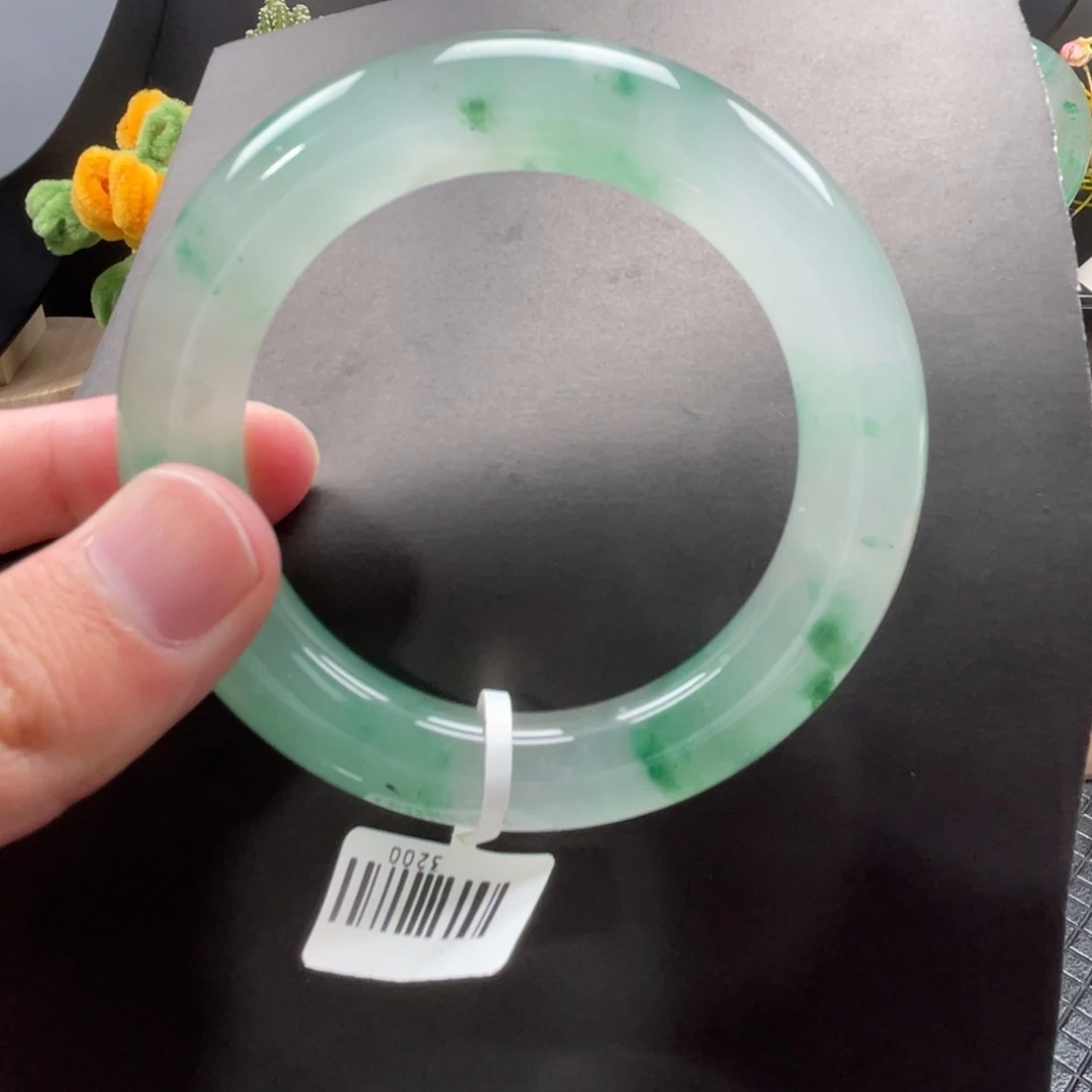 石英质玉未镶嵌手镯