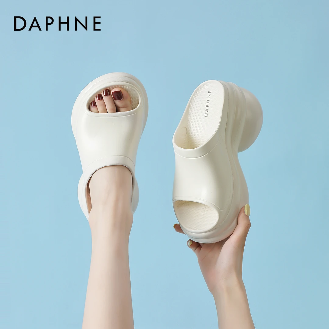 达芙妮厚底拖鞋女款2025新款夏季外穿增高沙滩一字拖软底防滑凉拖