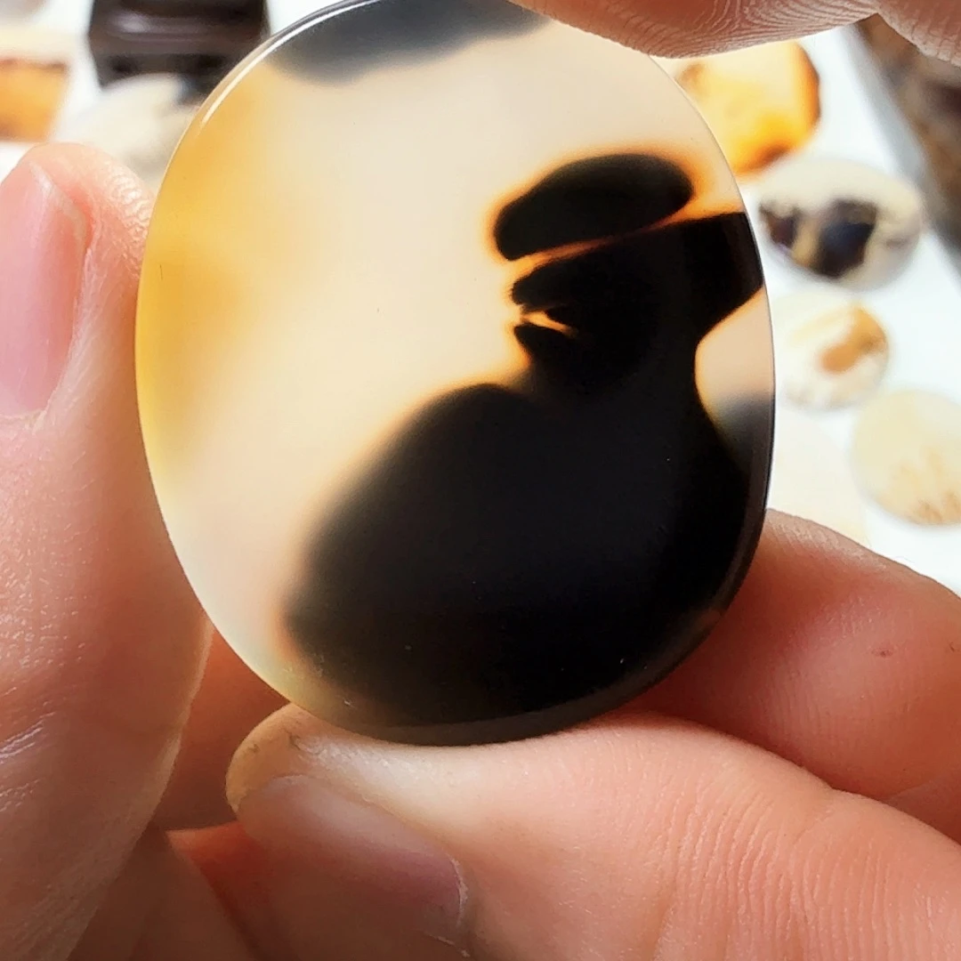 玛瑙/玉髓未镶嵌珠宝半成品