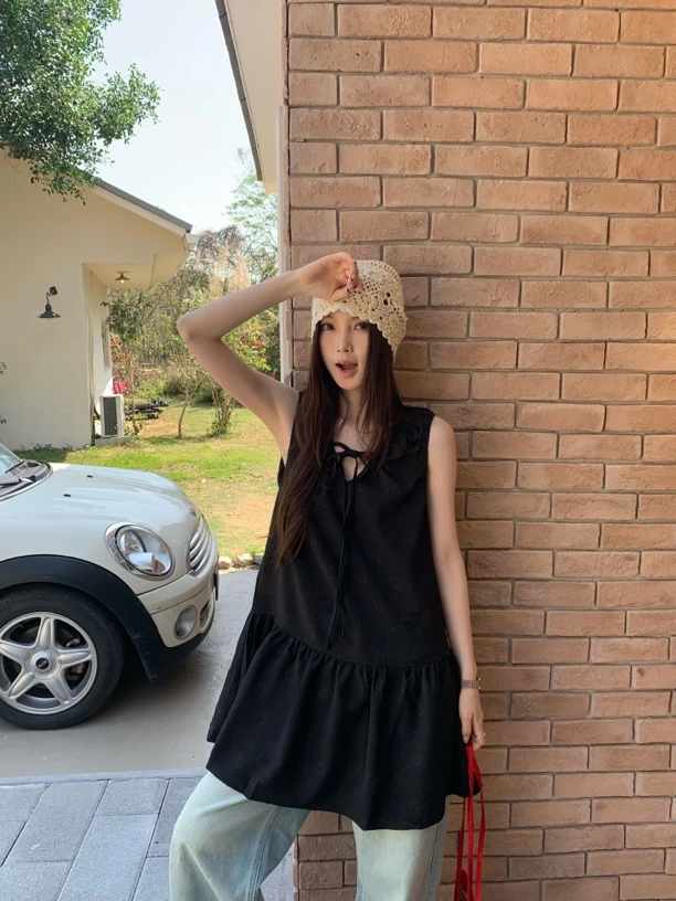 南法千金～韩系复古定制压花V领连衣裙叠穿显瘦设计感法式