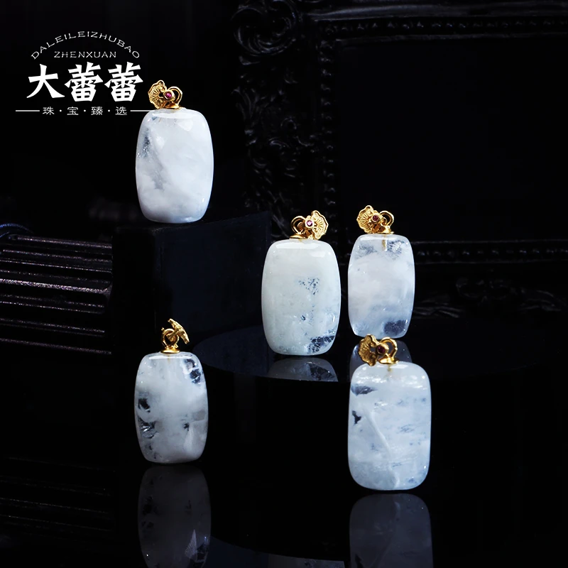 婚纱白雪花幽灵高枕无忧无事牌吊坠-多样性发其一