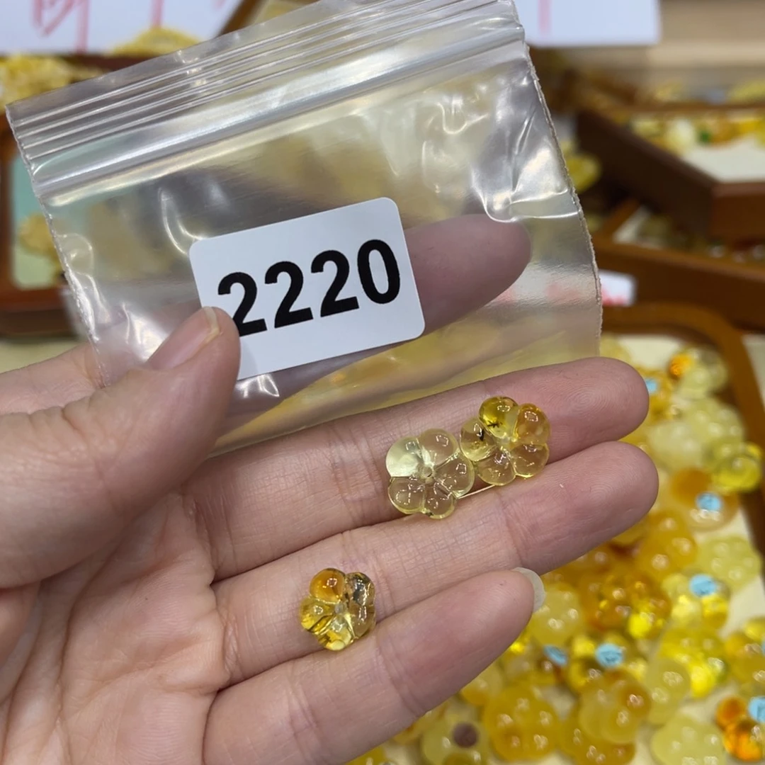 琥珀珠宝奇石未镶嵌