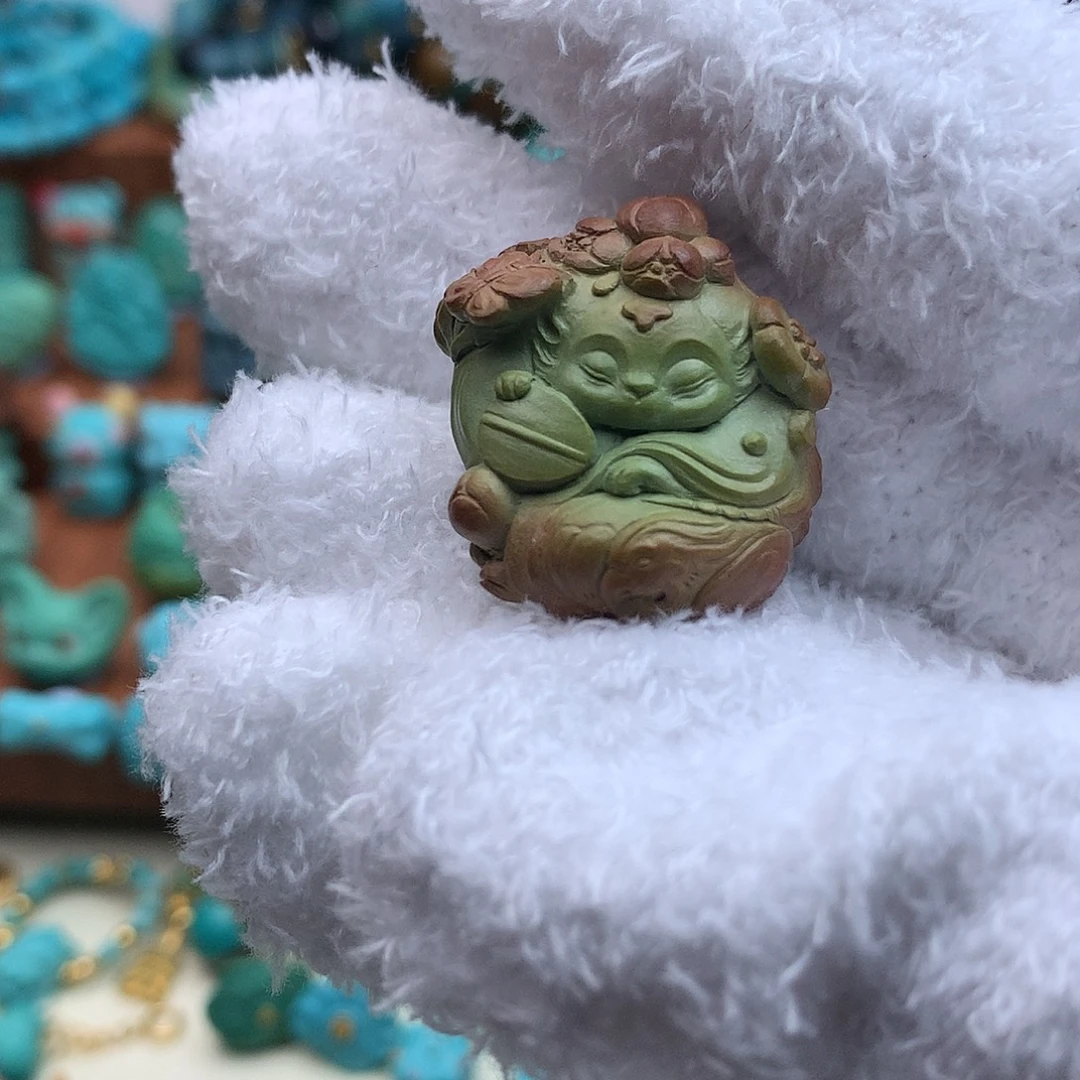 绿松石未镶嵌颈饰