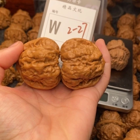 吊坠桃核满****长我是第一百45