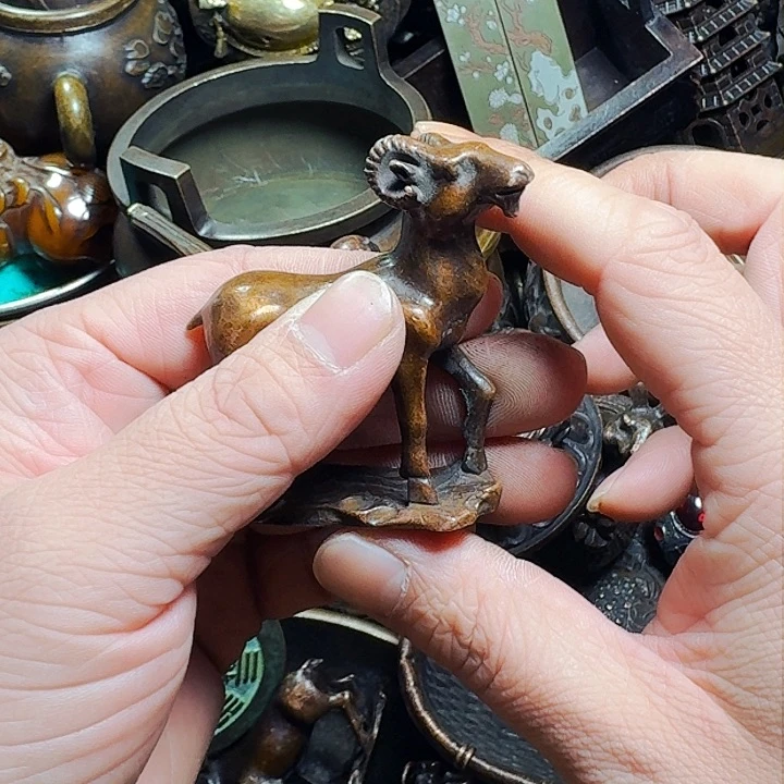 铜器摆件收收藏藏