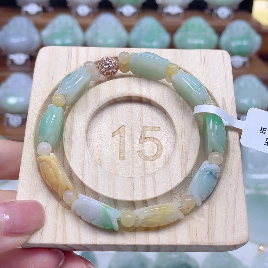 翡翠未镶嵌颈饰龟背手串