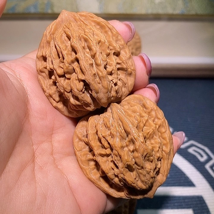 文玩核桃把件43虎头