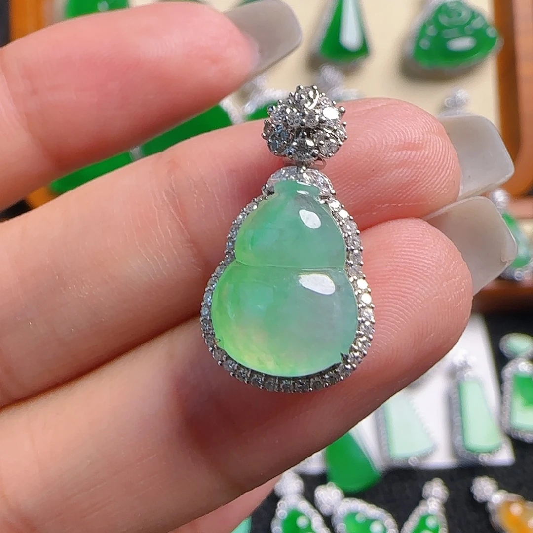 翡翠18K金镶嵌吊坠(不含链)吊坠