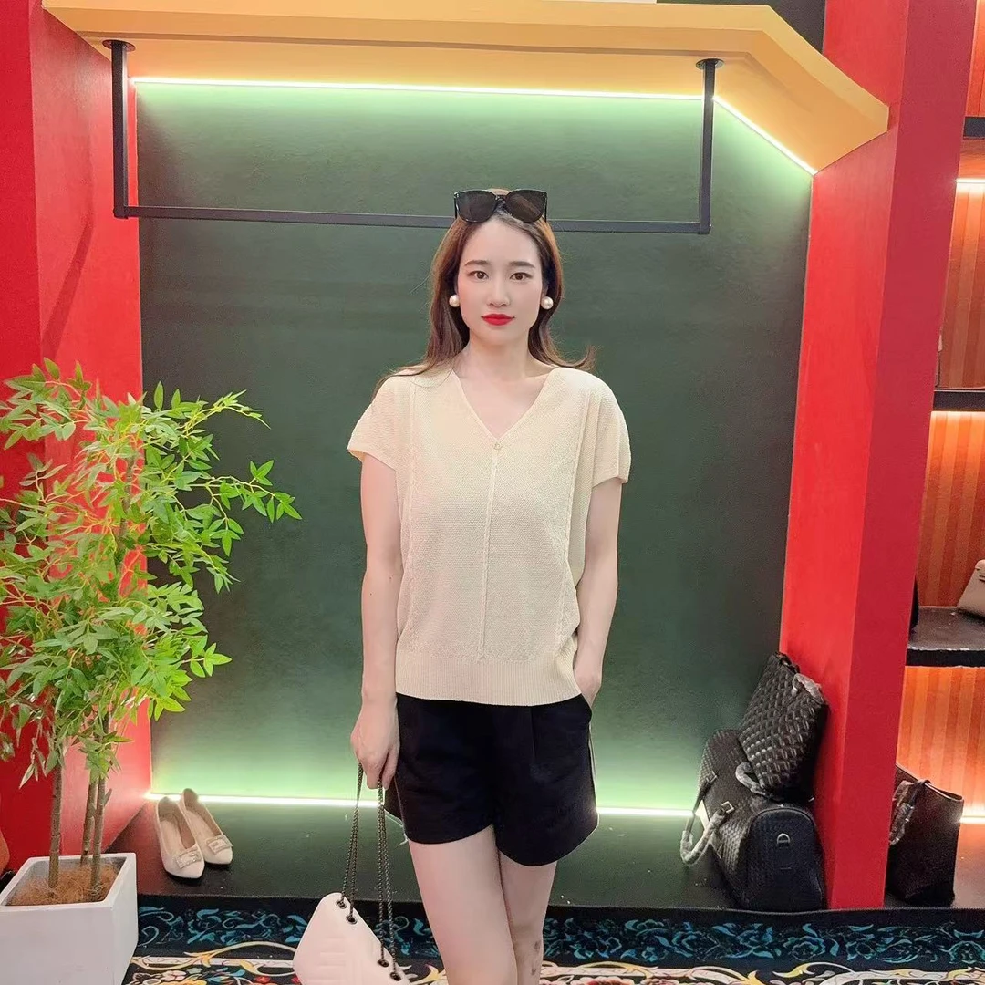 6017 多金大码气质减龄上衣春秋季女装设计女