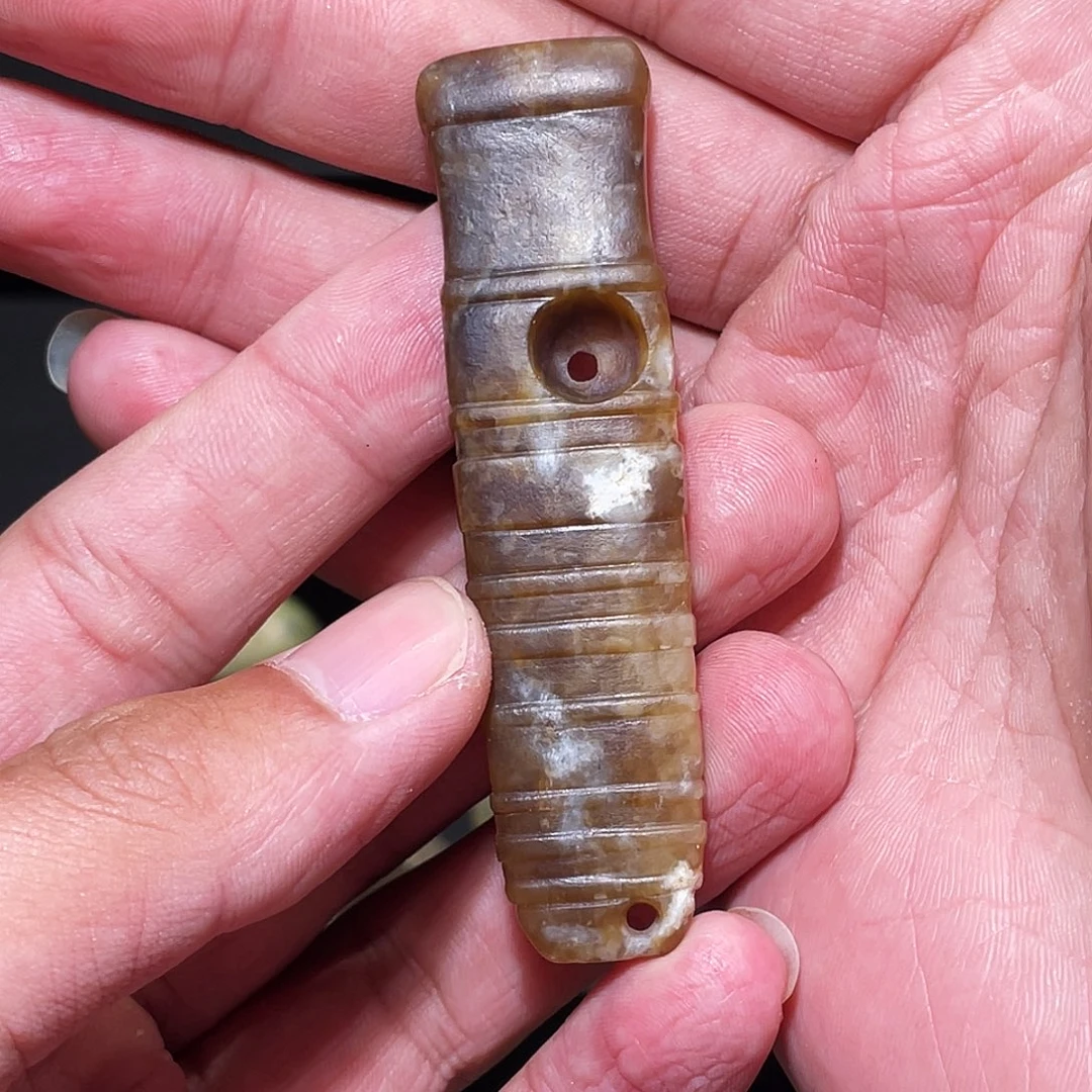 飞***鸣和田玉（糖玉）未镶嵌挂件