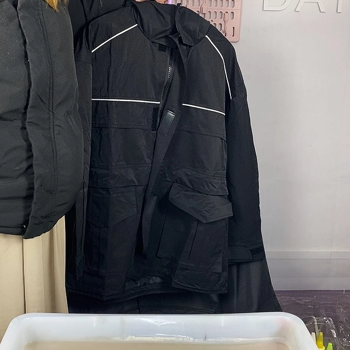 大理石磁石冲锋衣