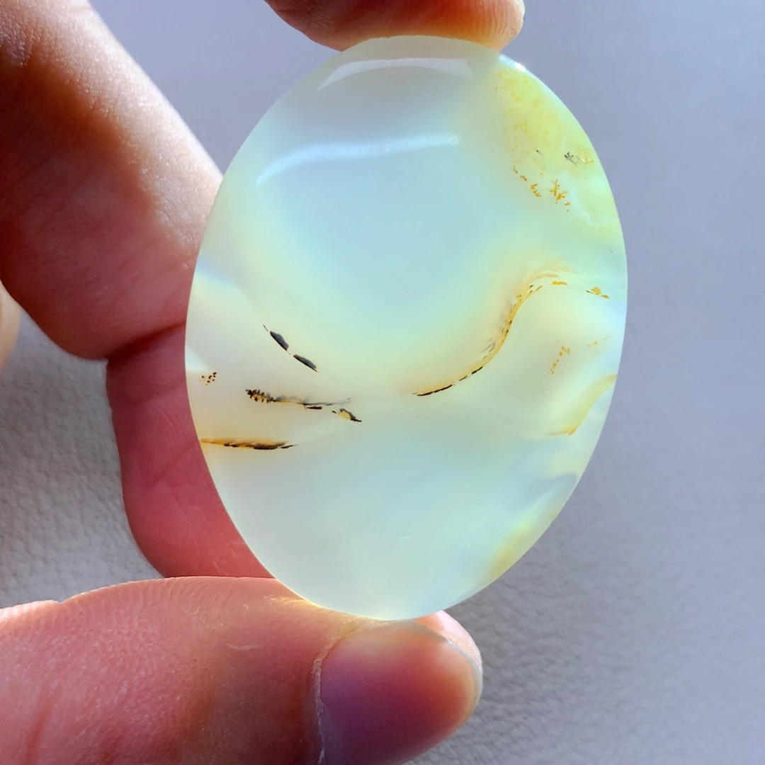 徐***呈未镶嵌颈饰玛瑙/玉髓