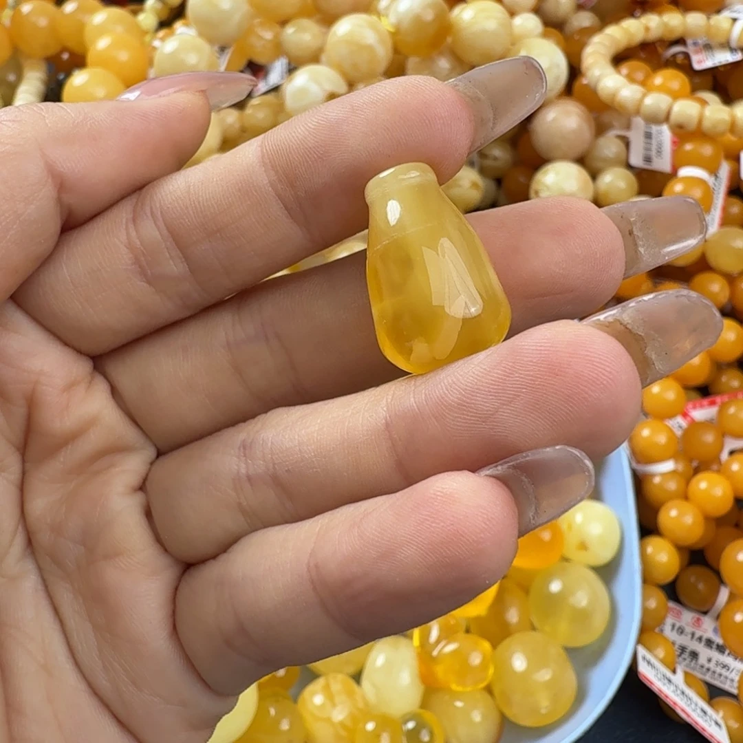 琥珀未镶嵌珠宝奇石