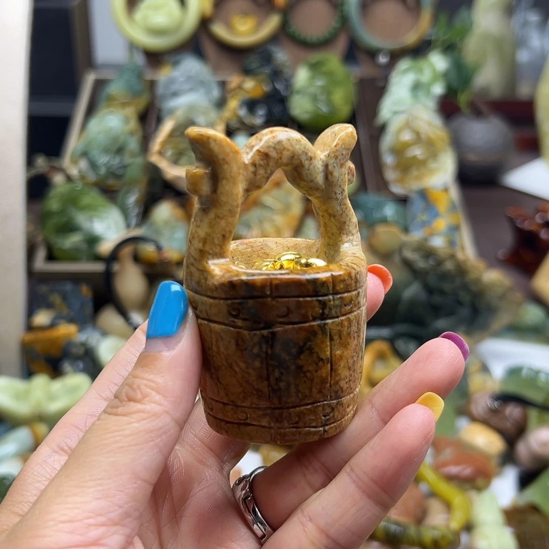 岫岩河磨玉（透闪石质玉）未镶嵌颈饰汇*河磨玉桶