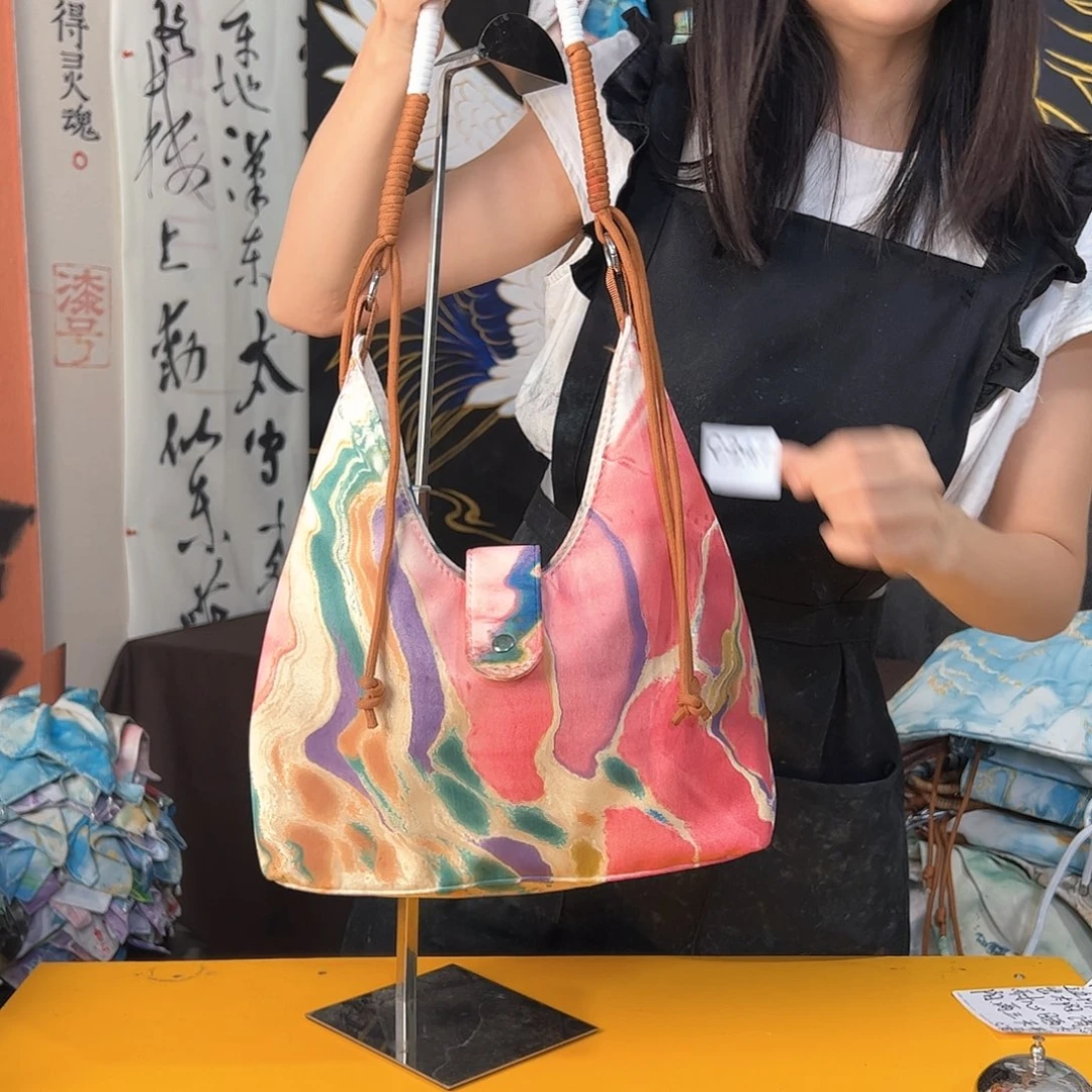 ?****247马鞍包包清仓不退