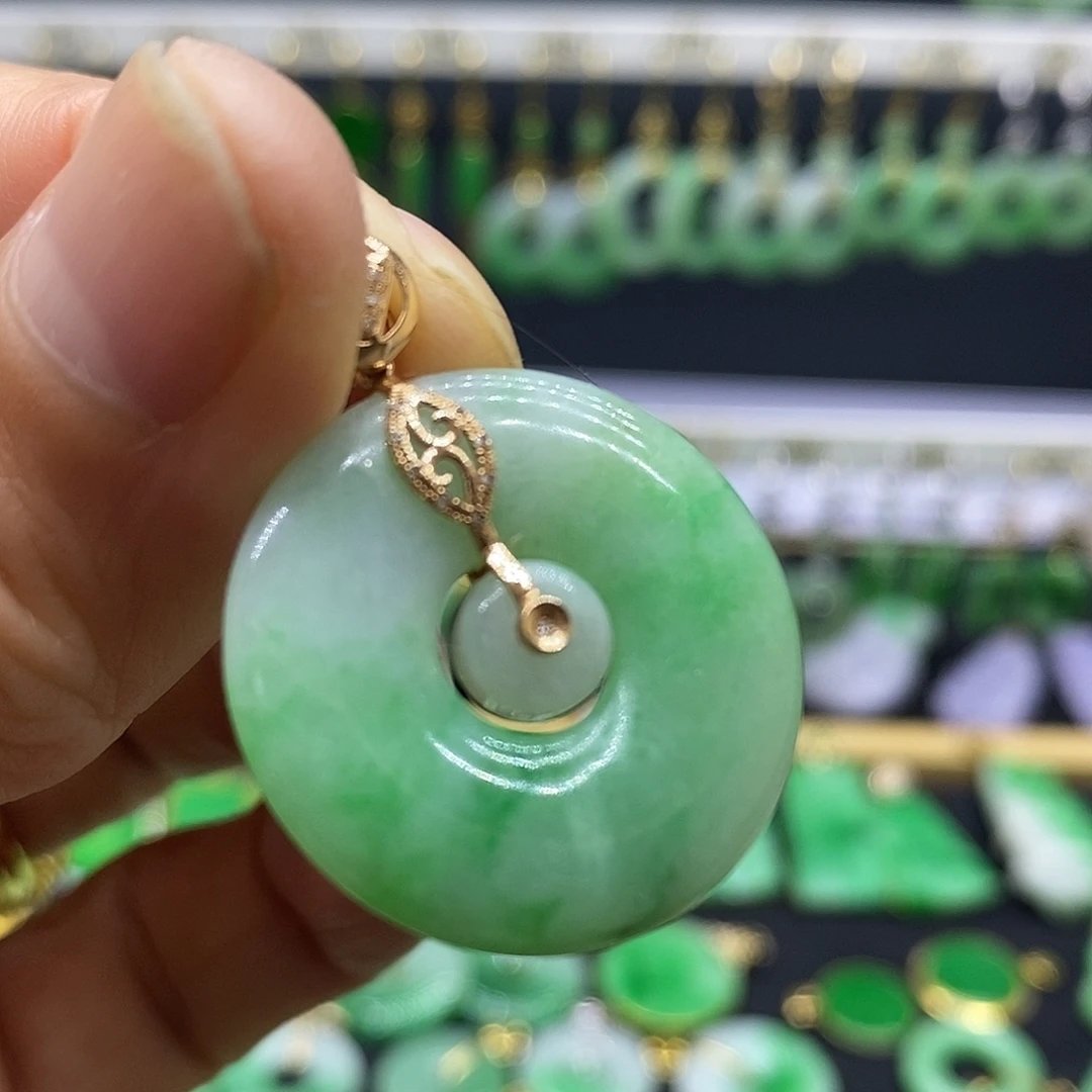 翡翠18K金镶嵌吊坠(赠链)吊坠