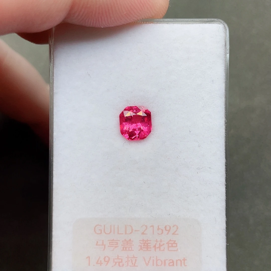 尖晶石裸石未镶嵌1.49克拉无烧马亨盖莲花色