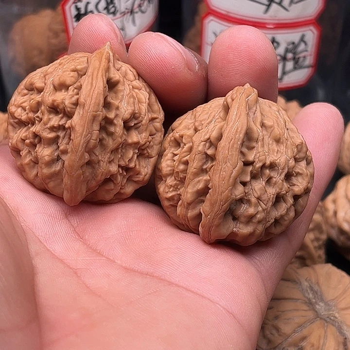 文玩核桃把件虎头40