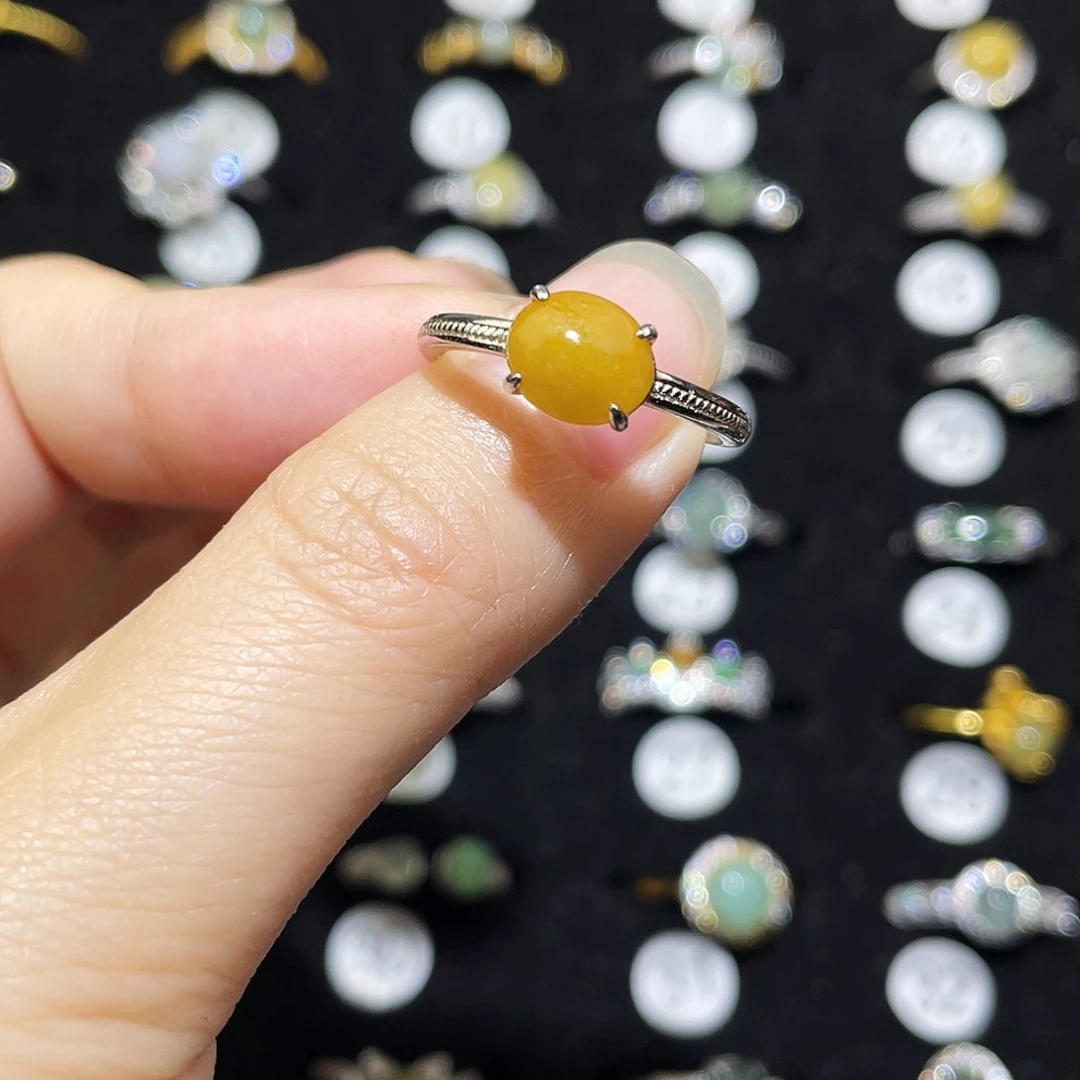 翡翠未镶嵌戒指戒指