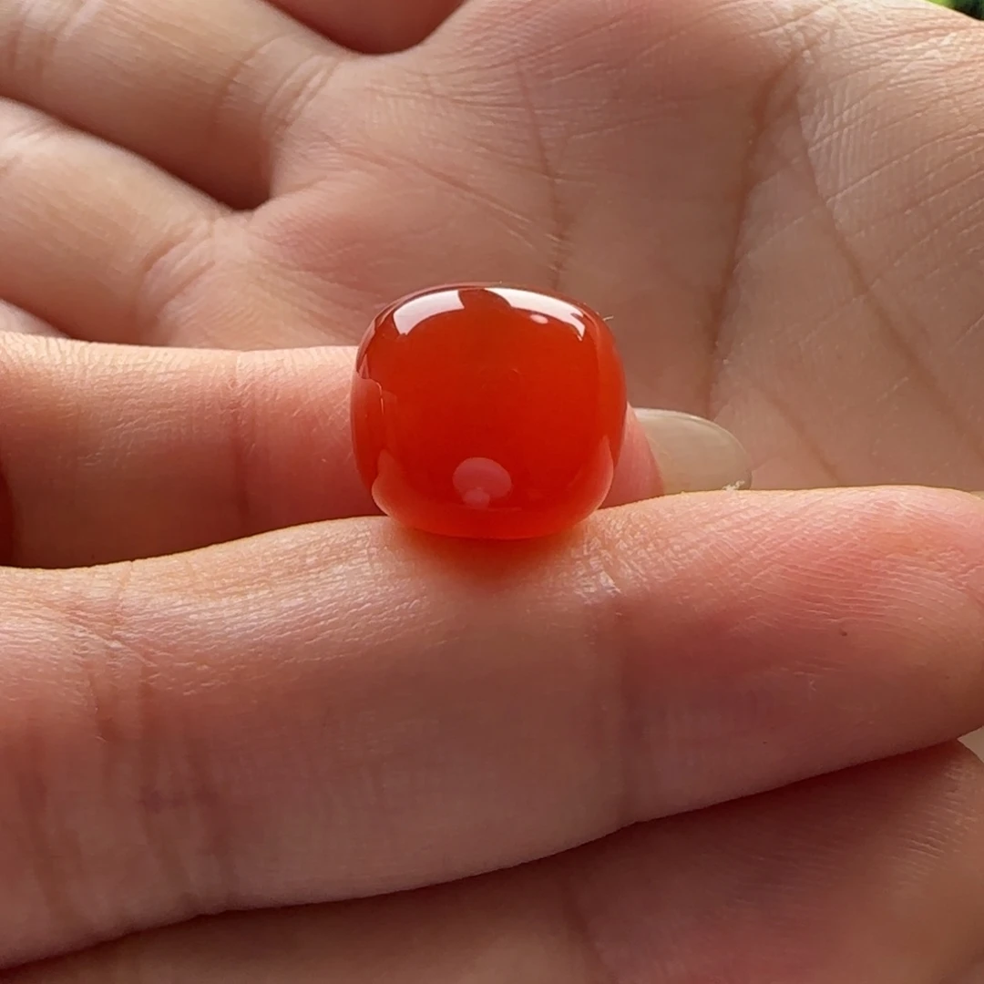 南红玛瑙未镶嵌老型12*11有皮裂 很不明显