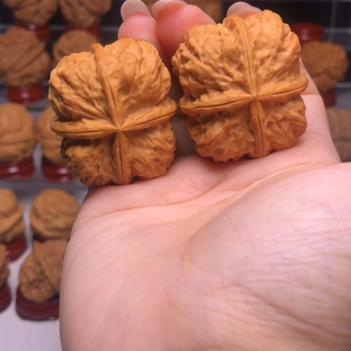 文玩核桃吊坠源****18四楞