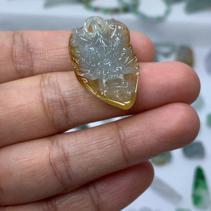 翡翠未镶嵌吊坠(不含链)