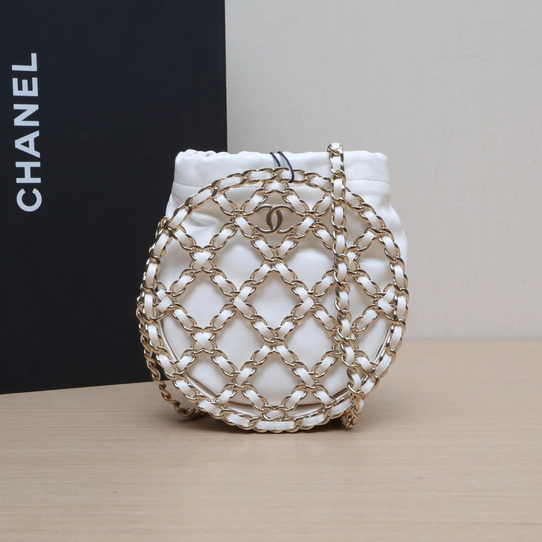 未使用 Chanel/香奈儿 小花6珊 皮革S 31开 22P 镂空圆饼链条包
