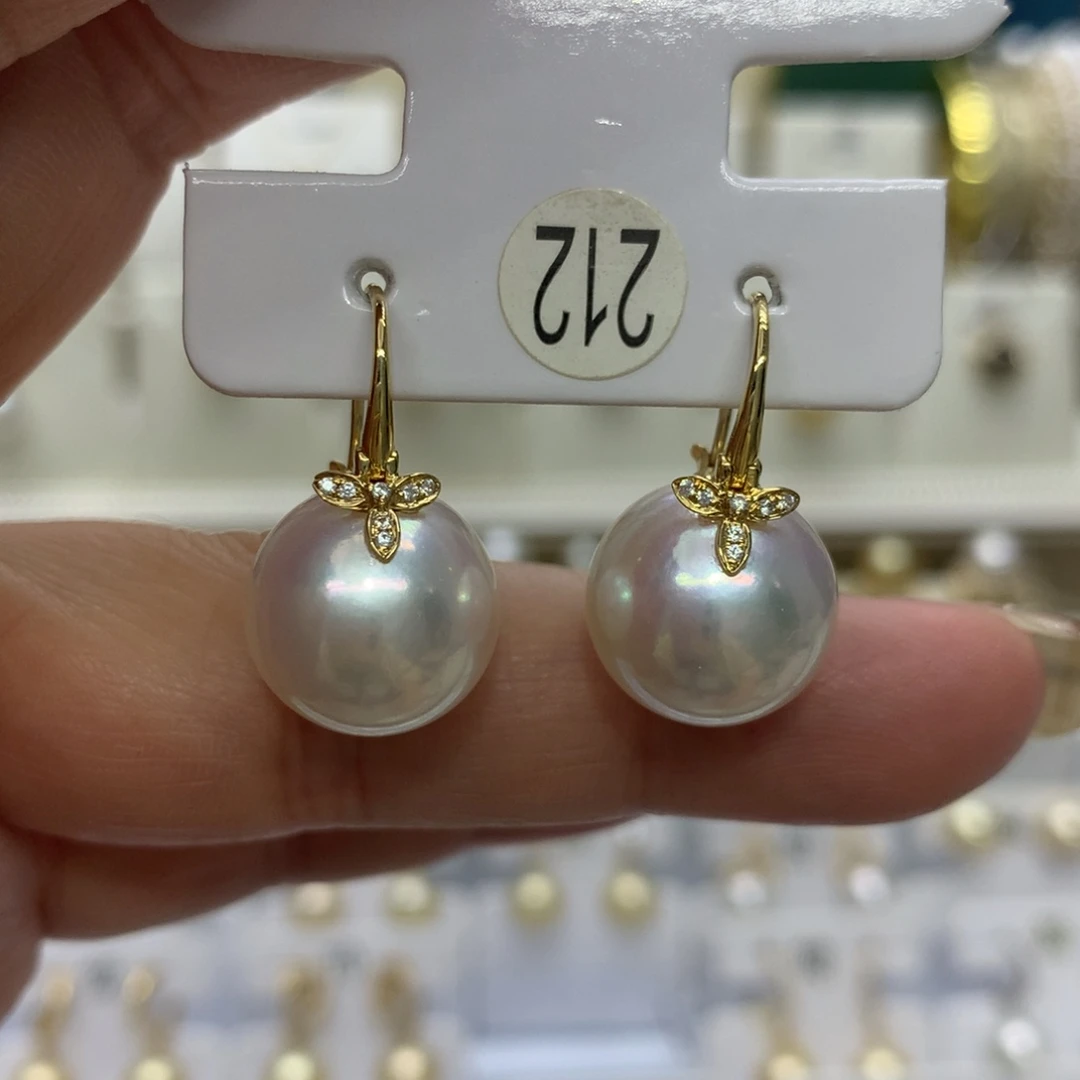 耳饰18K金镶嵌淡水珍珠