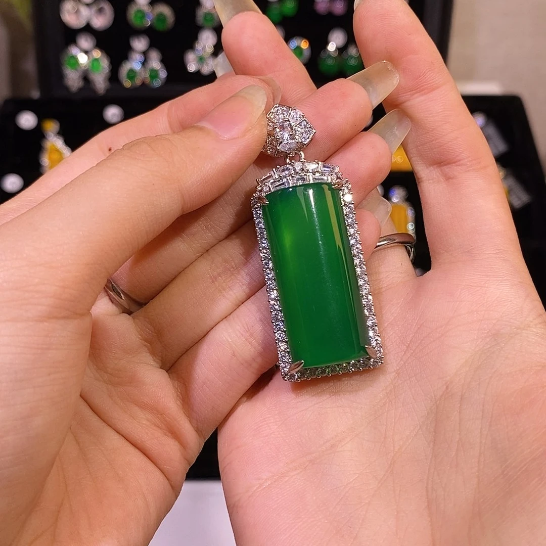 玛瑙/玉髓颈饰合金