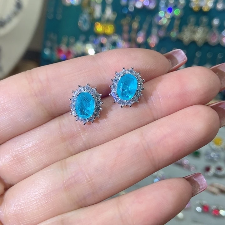 66锆石（处理）耳钉