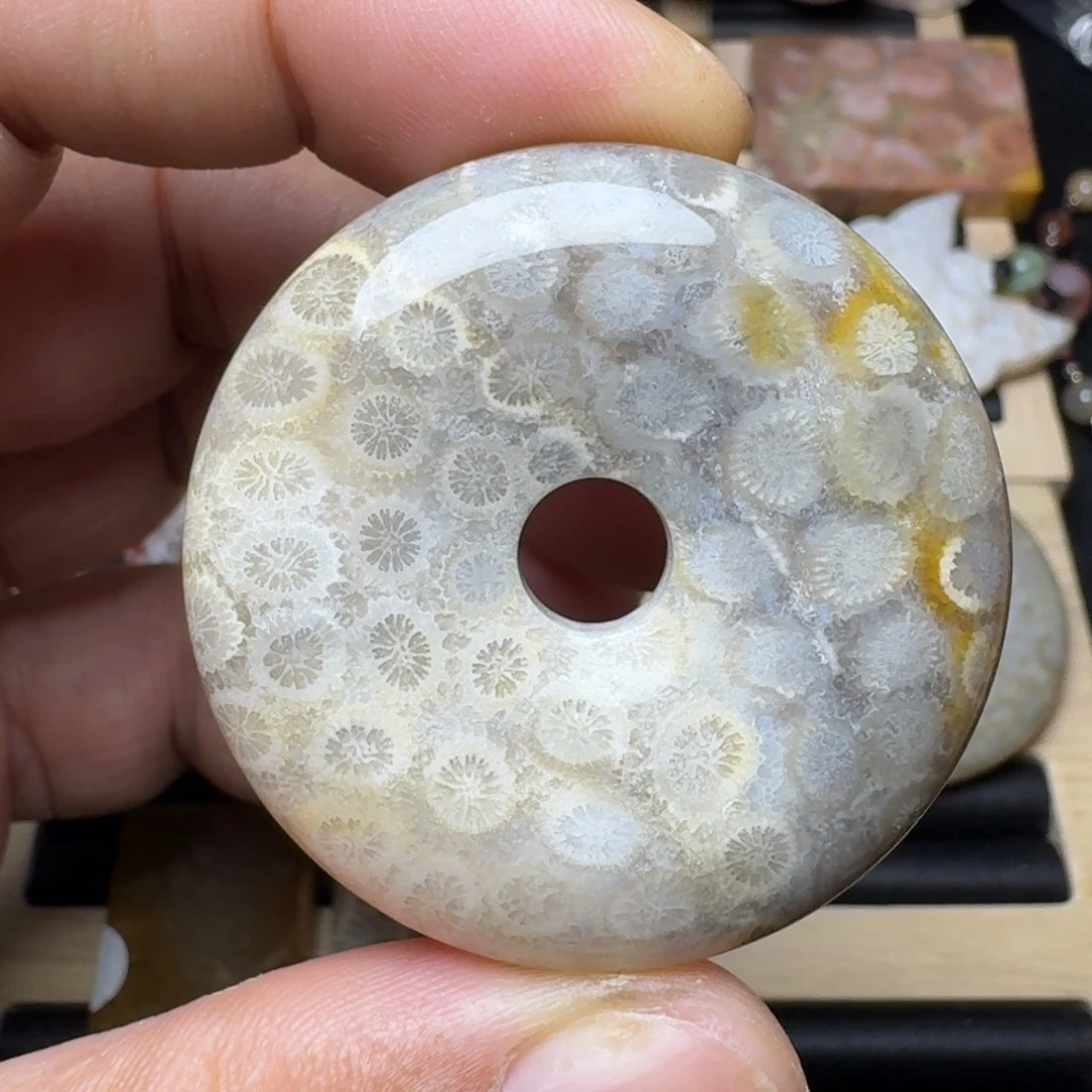 硅化玉未镶嵌纯天然色有机玉石保真色特价无珠无绳不退换