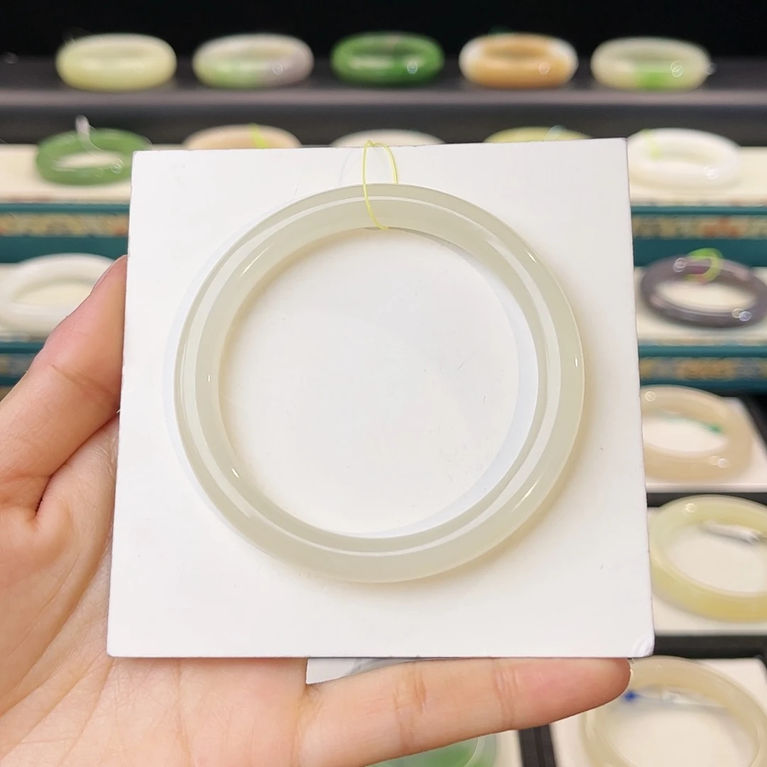 和田玉手镯未镶嵌冰粉 细条