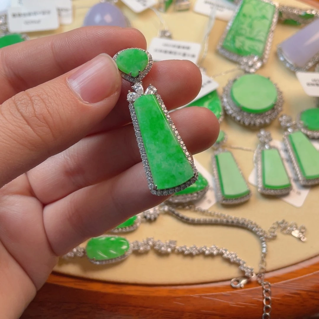 翡翠吊坠(不含链)银S925镶嵌