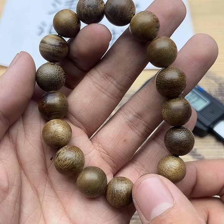 沉香碎屑沉香鹦哥绿