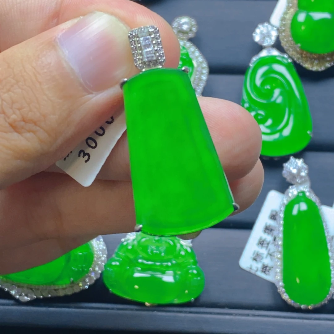 翡翠银S925镶嵌颈饰