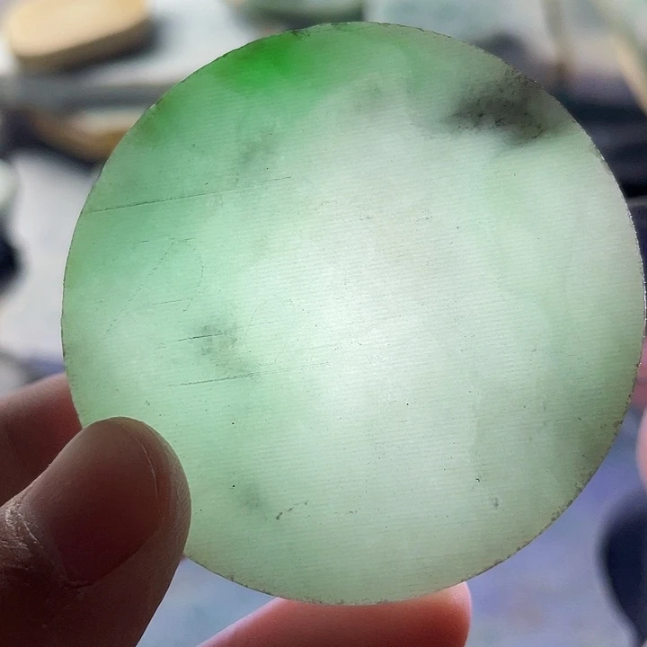 翡翠挂件未镶嵌毛料97