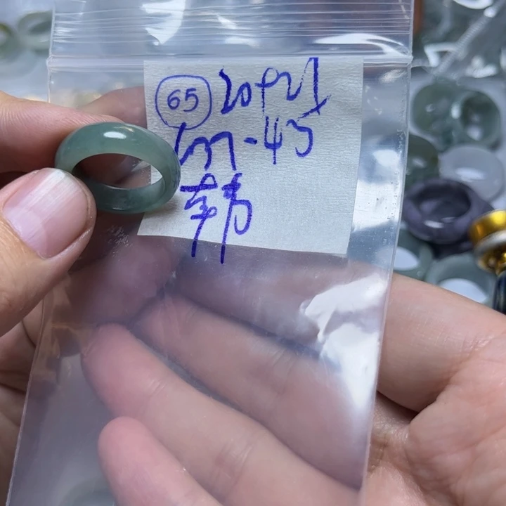 定制翡翠未镶嵌韩**呱