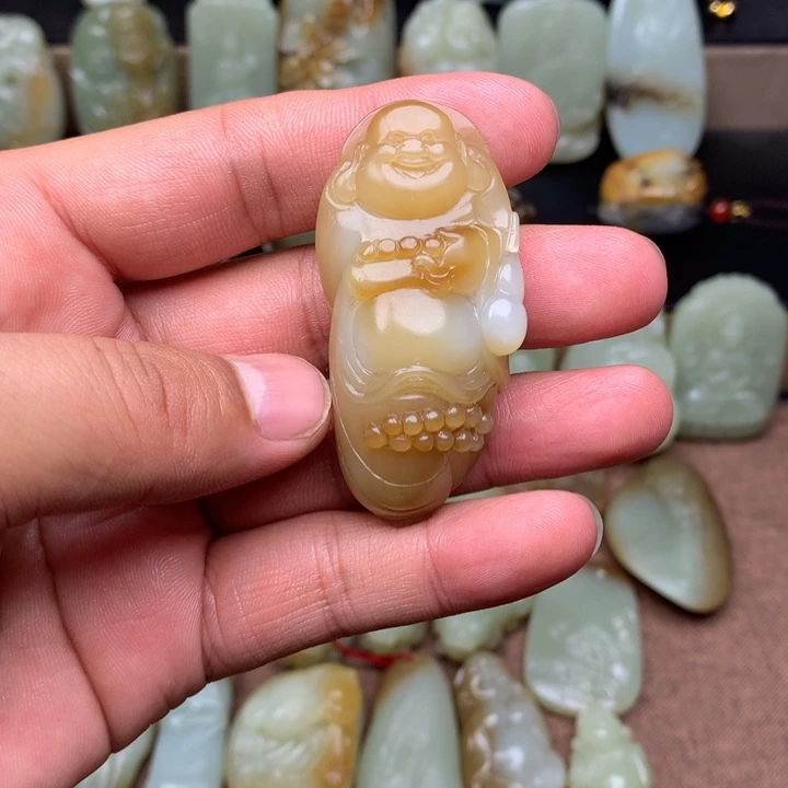 和田玉（糖玉）未镶嵌颈饰