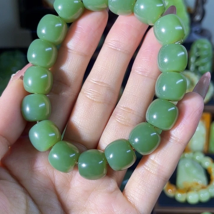 淼***兴和田玉未镶嵌套链