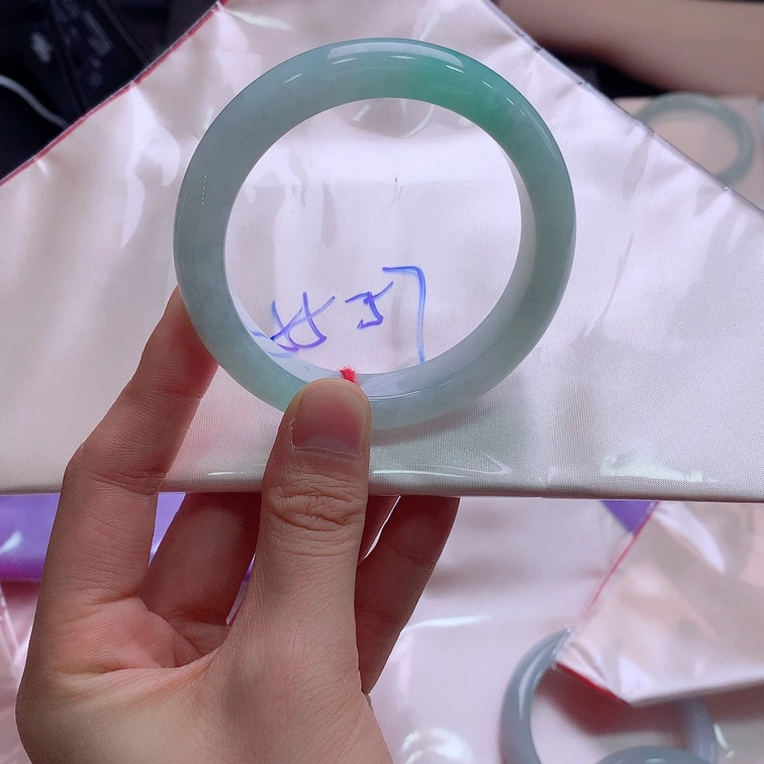未镶嵌手镯翡翠翡翠