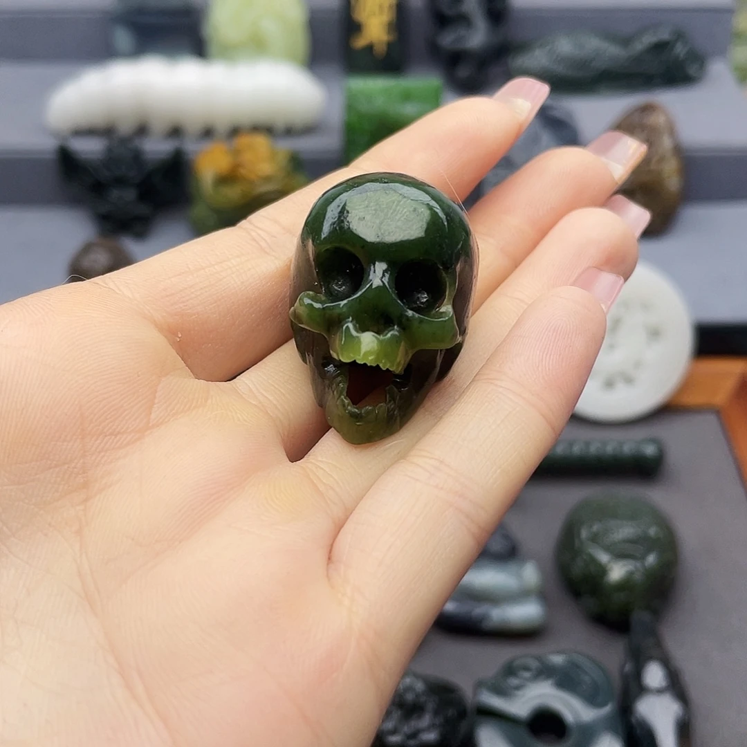 *****和田玉未镶嵌颈饰