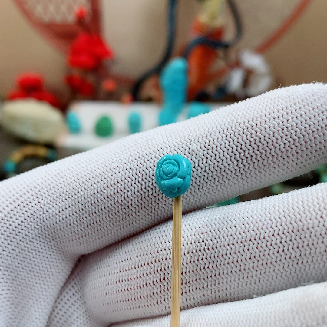 绿松石未镶嵌珠宝奇石