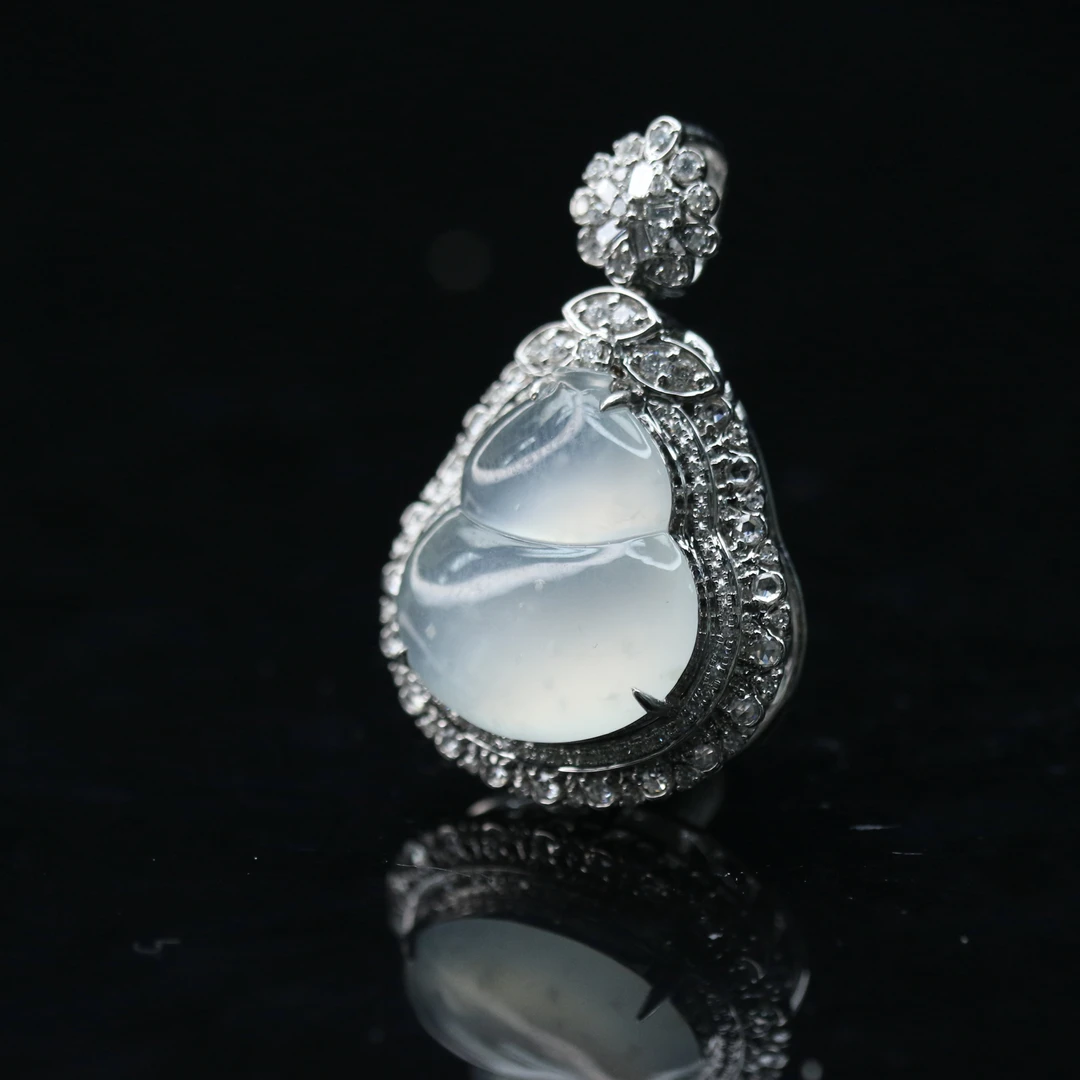 18天然缅甸翡翠A货18k葫芦/000528/上海嘉禾拍卖